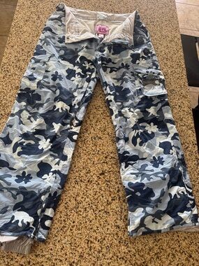 Burton flowered snow pants size XL